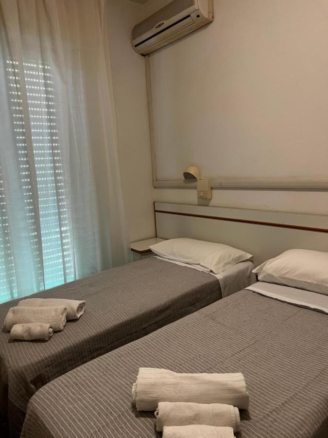 Hotel Trieste Риччоне Экстерьер фото